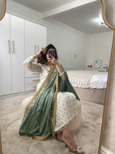 Load image into Gallery viewer, Defective Mint (Immediate Dispatch)