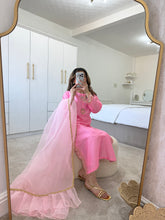 Load image into Gallery viewer, Pale pink Mirror work shirt with organza duppata and trouser