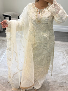 White baroque inspired organza suit with embellishment and embroidery with organza duppata and trouser. Asian party wear suit.
