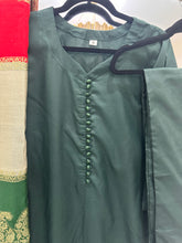 Load image into Gallery viewer, Dhanak 3 piece suit with shawl duppata Green