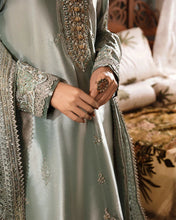 Load image into Gallery viewer, Heer 3 - Piece  (8-10 week’s delivery)