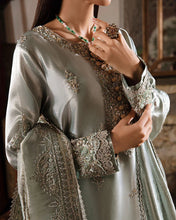 Load image into Gallery viewer, Heer 3 - Piece  (8-10 week’s delivery)