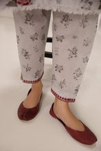 Load image into Gallery viewer, EMBROIDERED LAWN PR-810(2-5 weeks delivery)