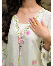 Load image into Gallery viewer, Heart Kaftan (2-4 weeks delivery)