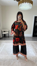 Load image into Gallery viewer, Summer printed lawn 2 piece set