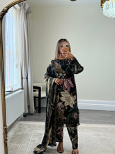Load image into Gallery viewer, Maria B inspired embroidered lawn suit 2 colours black and lilac