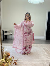 Load image into Gallery viewer, Pink floral embroidered suit with organza duppata and wide leg silk trouser. Eid collection. Party wear.