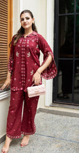 Load image into Gallery viewer, Embroidered boski silk (2-4 weeks delivery)