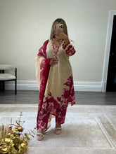 Load image into Gallery viewer, Bella 2 - lawn 3pc Suit (Immediate Dispatch)