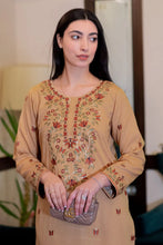 Load image into Gallery viewer, Paria Linen 2pc Stitched (3-4 Weeks Delivery)