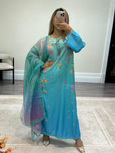 Load image into Gallery viewer, Ombré long fusion suit with Khadi net duppata and trouser. Casual suit. Date night outfit.