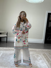 Load image into Gallery viewer, Dananeer inspired lawn printed coord set with shirt and trouser Asian clothing