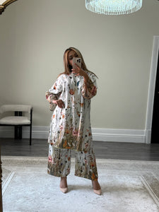 X-LARGE jacquard printed 2 piece suit set with shirt and trouser