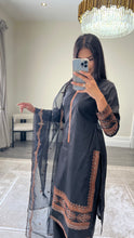 Load image into Gallery viewer, Black lawn embroidered lawn suit with cotton net duppata