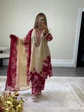 Load image into Gallery viewer, Bella 2 - lawn 3pc Suit (Immediate Dispatch)