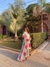 Load image into Gallery viewer, Naira- Silk 3 Piece Suit (immediate dispatch)