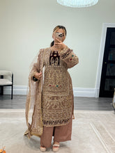 Load image into Gallery viewer, Mauve Organza embellished suit with stonework. Cotton net duppata and cotton silk trouser.