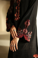 Load image into Gallery viewer, Black rose (2-4 weeks delivery)