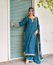 Load image into Gallery viewer, Nataliyah Set 3 - Piece  (2-5 week’s delivery)