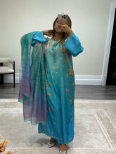 Load image into Gallery viewer, Ombré long fusion suit with Khadi net duppata and trouser. Casual suit. Date night outfit.