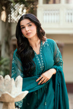 Load image into Gallery viewer, Emerald Empress (3-5 weeks delivery)