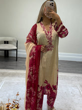 Load image into Gallery viewer, Bella 2 - lawn 3pc Suit (Immediate Dispatch)