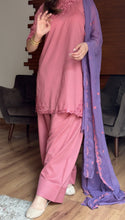 Load image into Gallery viewer, Pink Zola Farshi Set 3 - Piece  (2-4 week’s delivery)