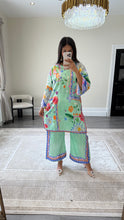Load image into Gallery viewer, Summer printed lawn 2 piece set