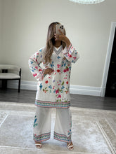 Load image into Gallery viewer, Dananeer inspired lawn printed coord set with shirt and trouser Asian clothing