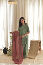 Load image into Gallery viewer, Zola Farshi Set 3 - Piece  (2-4 week’s delivery)