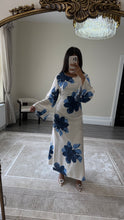Load image into Gallery viewer, Floral print dress size 8-16