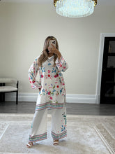 Load image into Gallery viewer, Dananeer inspired lawn printed coord set with shirt and trouser Asian clothing