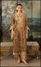Load image into Gallery viewer, Sepia treasure velvet (2-4 weeks delivery)