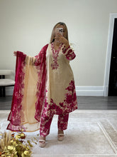 Load image into Gallery viewer, Bella 2 - lawn 3pc Suit (Immediate Dispatch)
