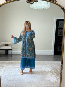 Jacquard printed 2 piece set with shirt and trouser.