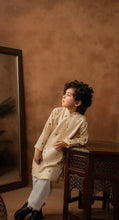 Load image into Gallery viewer, Family Festive #3 (2-4 weeks delivery)