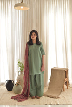 Load image into Gallery viewer, Zola Farshi Set 3 - Piece  (2-4 week’s delivery)