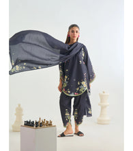 Load image into Gallery viewer, Full suit black swan (2-4 weeks delivery)