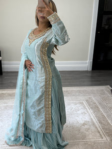 Sheesha silk suit with Gota work and embroidery and silk pleated lehenga and cotton net duppata. Party wear. Asian wedding suit.