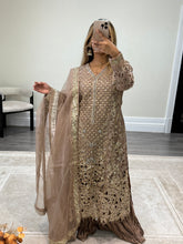 Load image into Gallery viewer, Maria B inspired heavy formal wear suit with crush trouser and organza duppata