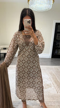 Load image into Gallery viewer, Diamond Chikankari 3 piece suit with crinkle duppata