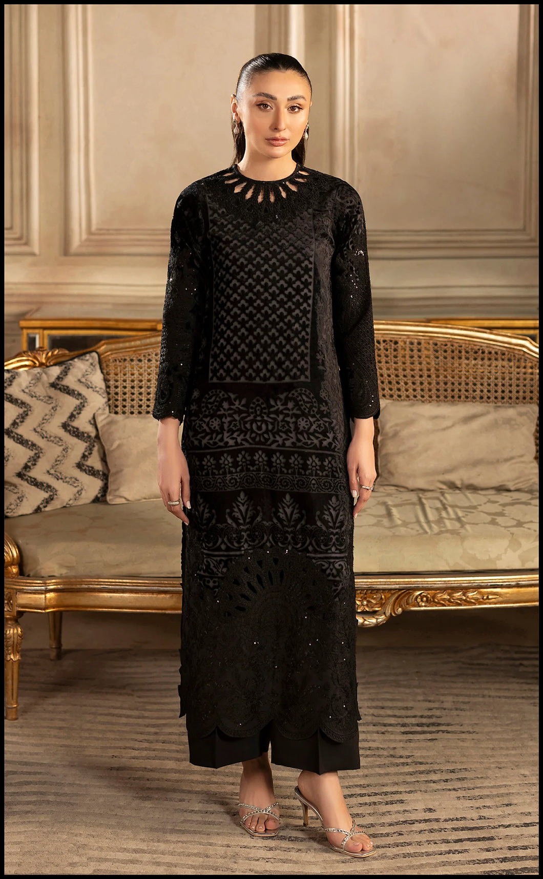 Smoky Sheen velvet (2-4 weeks delivery)