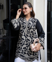Load image into Gallery viewer, Embroidered silk (2-4 weeks delivery)