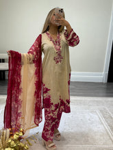 Load image into Gallery viewer, Bella 2 - lawn 3pc Suit (Immediate Dispatch)