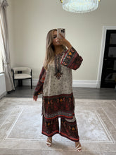 Load image into Gallery viewer, Summer printed lawn 2 piece set