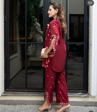 Load image into Gallery viewer, Embroidered boski silk (2-4 weeks delivery)