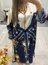 Load image into Gallery viewer, Long fusion 2 piece coord with detailing neckline. Shirt and trouser. Pakistani outfit.