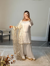 Load image into Gallery viewer, Mirror work duppata suits Asian party wear