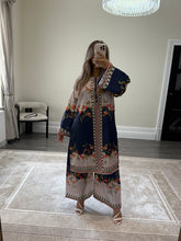 Load image into Gallery viewer, Summer printed lawn 2 piece set