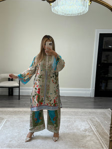 Jacquard printed 2 piece set with shirt and trouser.